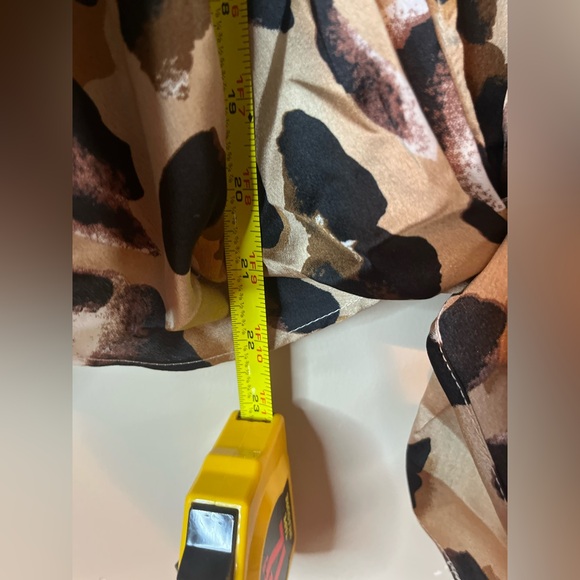 Hayden Los Angeles familial Print Faux Wrap Tie Front Top - Picture 9 of 9